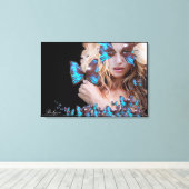 ブルーバタフライ付きミステリアス美しい キャンバスプリント (インサイチュ (ウッドフロア))