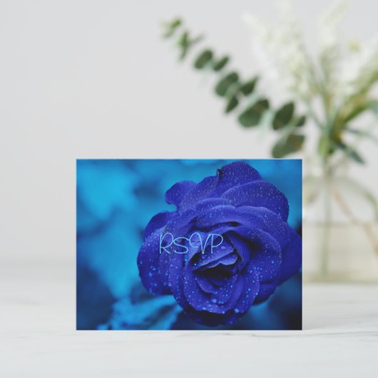 ブルーバラウェディングフォトとメニューでRSVPを招待 ポストカード (スタンド正面)
