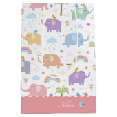 ブルーパステルエレファントパターン小さな女の子パーティー ミディアムペーパーバッグ (裏面)