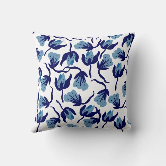 ブルーパンジーフローラ:手描きシームレス。 クッション (裏面)