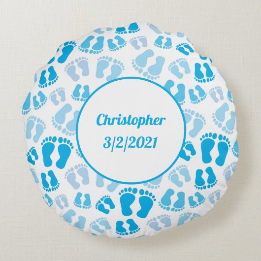 ブルーパーソナライズされた男の赤ちゃんベビー足ラウンドピロー ラウンドクッション (裏面)