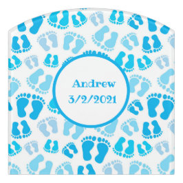 ブルーパーソナライズされた男の赤ちゃんベビー足 ドアサイン