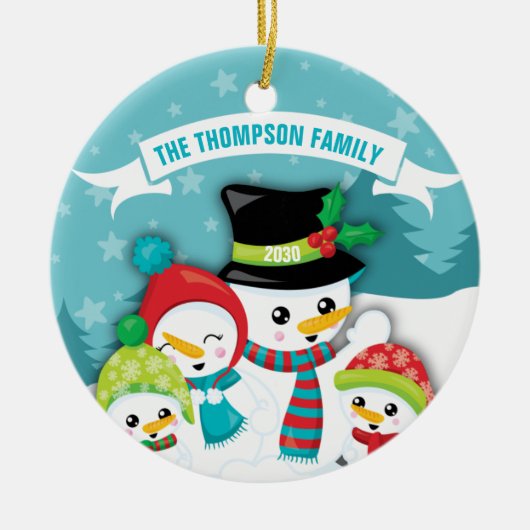 ブルーパーソナライズされた雪だるまファミリークリスマスセラミック セラミックオーナメント (正面)