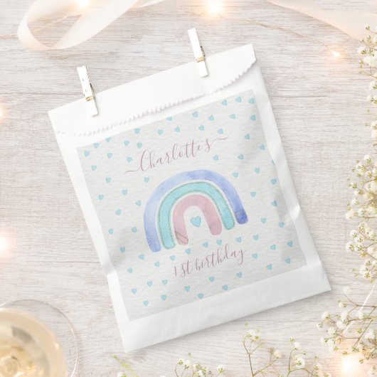 ブルーパープルパステルレインボーファースト誕生日 フェイバーバッグ (クリップ留めされた状態)