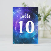 ブルーパープルB'nai(ユダヤ教の)バル・ミツバー銀河系テーブル番号カード 招待状 (スタンド正面)