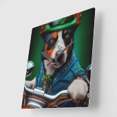 ブルーヒーラー犬が自転車を運転する聖パトリックの日 スクエア壁時計 (傾斜)
