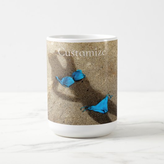 ブルービキニビーチサンドサンダー_コーブ コーヒーマグカップ (中央)