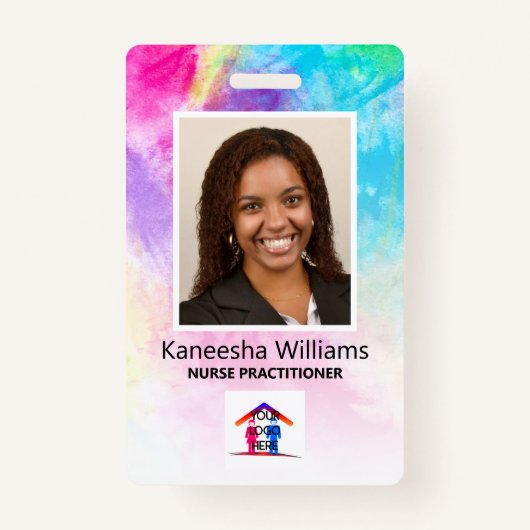 ブルーピンクパープルメディカル高齢者ナース写真ロゴ バッジ (正面)