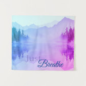 ブルーピンク山脈の森の風景が呼吸 タペストリー (正面(横))