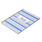 ブルーピンク白ストライプのデザイン ノートブック (左側)