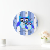 ブルーフクロウの子ども漫画イラストレーション ラージ壁時計 (ホーム)