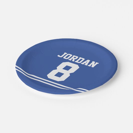 ブルーフットボールジャージー – スポーツテーマ誕生パーティー ペーパープレート (アングル)