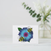 ブルーフラワーでミツバチが集まる|過去記事 名刺 (スタンド正面)