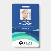 ブルーフローカラフルデザイン医療IDとロゴ バッジ (正面)