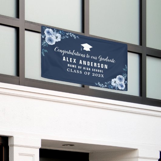 ブルーフローラホワイト文字卒業バナー 横断幕 (ビルの外側)
