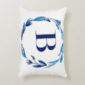 ブルーフローラリース'B' アクセントクッション (正面(垂直))