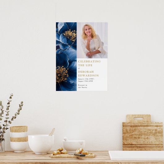 ブルーフローラ葬儀お祝いのライフフォトサイン ポスター (キッチン)