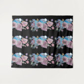 ブルーブジー花柄ブラックとピンクのタペストリー タペストリー (正面(横))