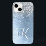 ブルーブラシ仕上げメタルシルバーグリッターモノグラム名 Case-Mate iPhone 14ケース<br><div class="desc">このトレンディーのシックな電話ケースデザインは、ブルーのブラシ付きメタリックな背景に銀のグリッターを搭載しきらめくて簡単にパーソナライズすることができる。</div>