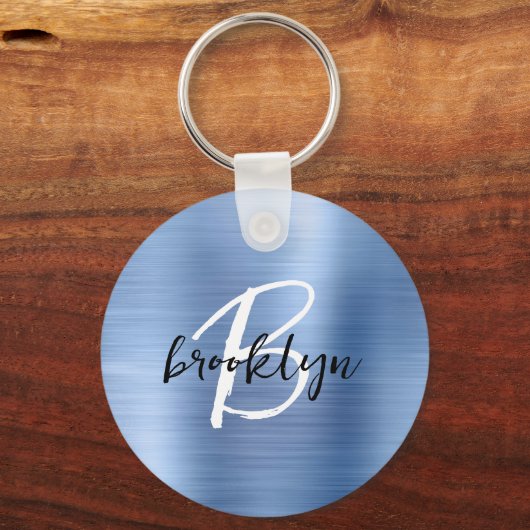 ブルーブラシ仕上げメタル白黒スクリプトモノグラム キーホルダー (裏面)