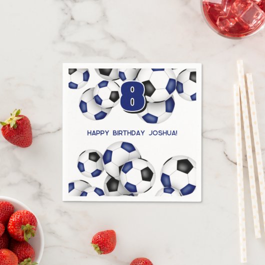 ブルーブラックサッカーボール子供の誕生日パーティー スタンダードカクテルナプキン (インサイチュ)