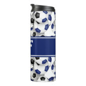 ブルーブラックサッカーボール柄w名前をカスタムする タンブラー (回転右)