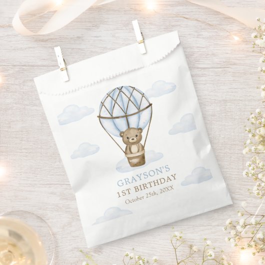 ブルーベアーホットエアバルーン男の子たち1st誕生日 フェイバーバッグ (クリップ留めされた状態)