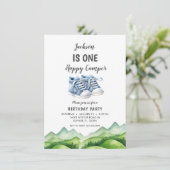 ブルーベビーシューズリトルキャンパー誕生日 招待状 (スタンド正面)