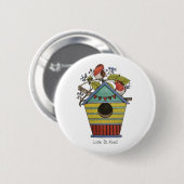 ブルーベリーとバードハウスを備えたロビンズ 缶バッジ (正面&裏面)