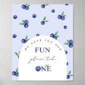 ブルーベリーの最初の誕生日の好意を取る ポスター (正面)