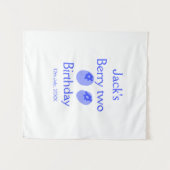 ブルーベリーの2歳の誕生日プレート タペストリー (正面(横))