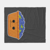 ブルーベリーイラストレーションノベルティ フリースブランケット (正面(横))