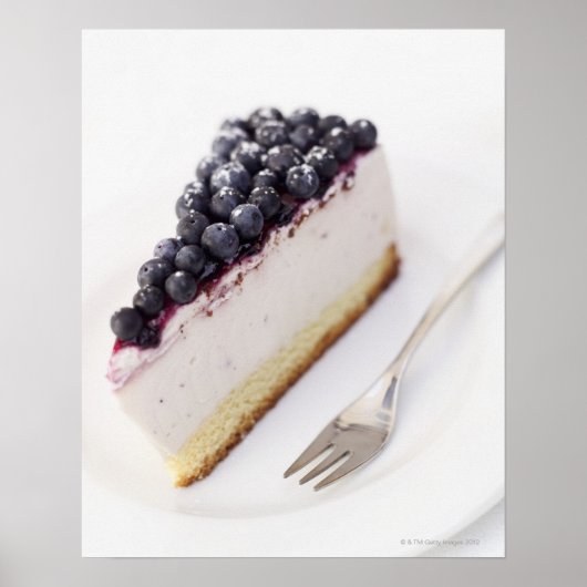ブルーベリーチーズケーキのスライスのクローズアップ ポスター (正面)