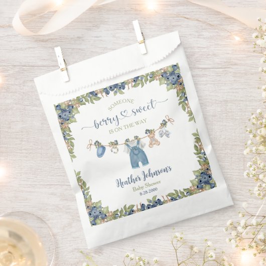 ブルーベリーベリースイートクロースレインベビーシャワー フェイバーバッグ (クリップ留めされた状態)