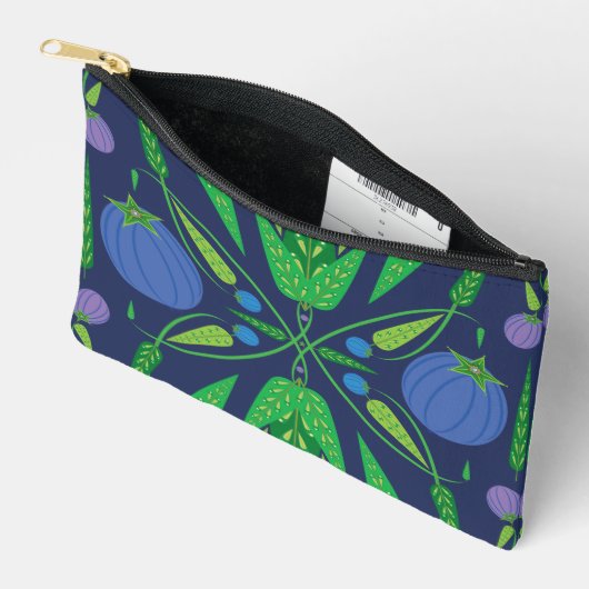ブルーベリー小袋の守護者 アクセサリーポーチ (見開き)