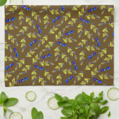 ブルーベリー茎葉付きブラウンダート背景 キッチンタオル (折り畳み)