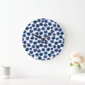 ブルーベリー:水の色のパタ図解入りの、写真付きのーン。 ラージ壁時計 (ホーム)