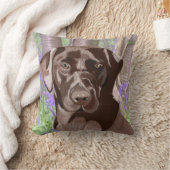 ブルーベルの木にチョコレートブラウンラブラドール クッション (ブランケット)