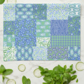 ブルーペリウィンクルフローラボホフェイクパッチワークパターン キッチンタオル (折り畳み)