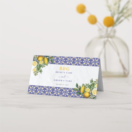 ブルーホワイトイエロー地中海のタイルレモンズ結婚ーズ プレイスカード (裏面)