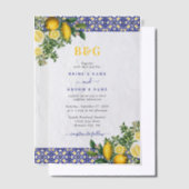 ブルーホワイトイエロー地中海のタイルレモンズ結婚ーズ ベラム紙招待状 (オフセット)