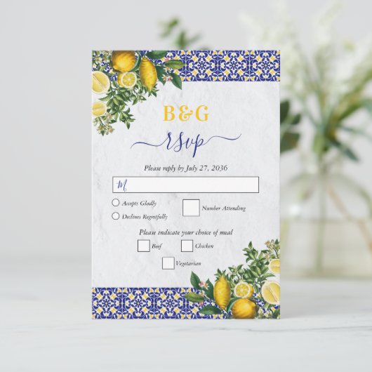 ブルーホワイトイエロー地中海のタイルレモンズ結婚ーズ 出欠カード (スタンド正面)