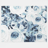 ブルーホワイトウィンターフローラバラヴィンテージシャビーシック フリースブランケット (正面(横))