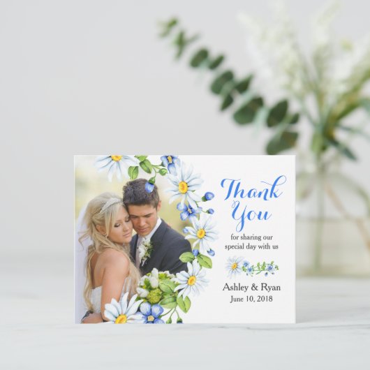 ブルーホワイトカントリーデイジー写真結婚の感謝 ポストカード (スタンド正面)