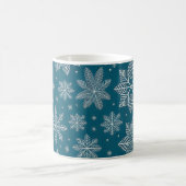ブルーホワイトクリスマスホリデースノーフレークスパターン コーヒーマグカップ (中央)
