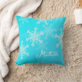 ブルーホワイトスノーフレークのミニマルなクリスマスの名前 クッション (ブランケット)