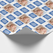 ブルーホワイトスノーフレークフォトクリスマスホリデー ラッピングペーパー (角)