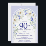 ブルーホワイトフローラボーホアルチ90thバースデーパーティー 招待状<br><div class="desc">このようなかわいらし青と白の花の飾模様はボホアーチ。白いエレガントデイジーと優美な青い牧草地の野の花は、完璧な春と夏のパレットを作成する。白い背景に対する鮮明な青い文字ポップ。そしてフェミニンエレガントデザインこのアイテムはBoho Arch Blue and Whiteフローラ・コレクションの一部。</div>