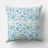 ブルーホワイトフローラ刺しゅうスタイル模様 クッション (裏面)