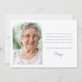 ブルーホワイトフローラ90誕生日フォトフラット サンキューカード (裏面)